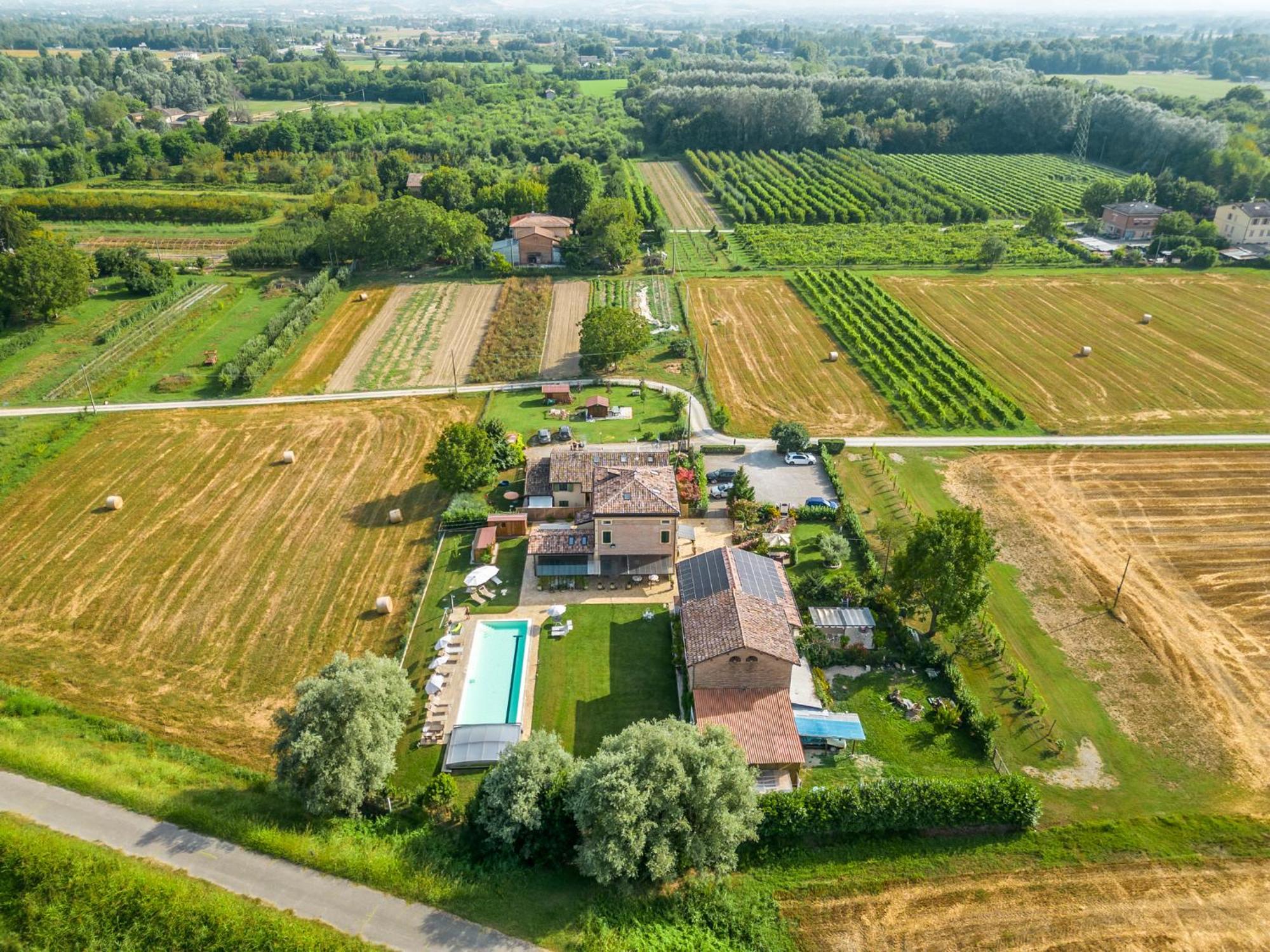 Bed and Breakfast La Casa Di Valeria - Модена Экстерьер фото