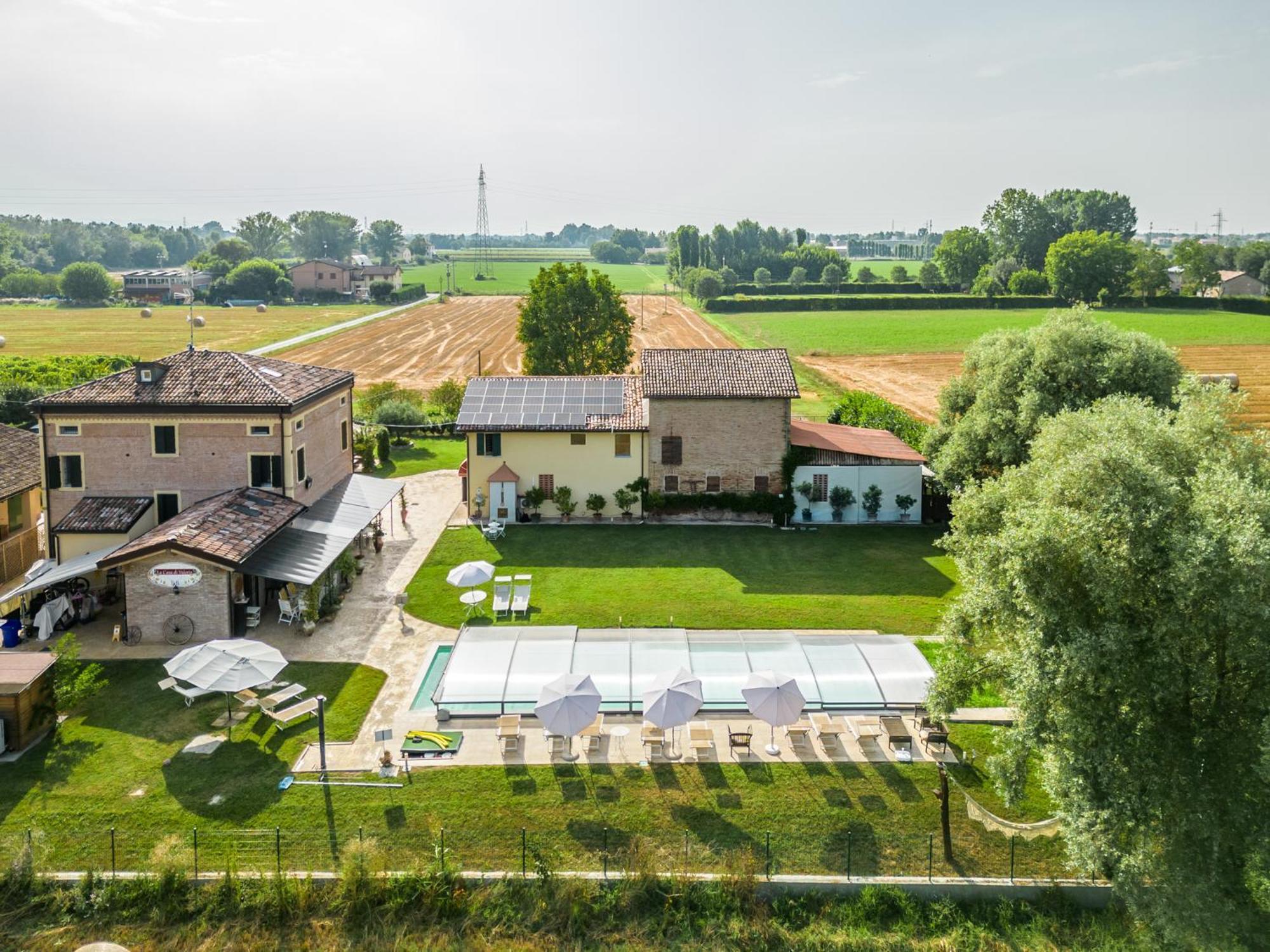 Bed and Breakfast La Casa Di Valeria - Модена Экстерьер фото