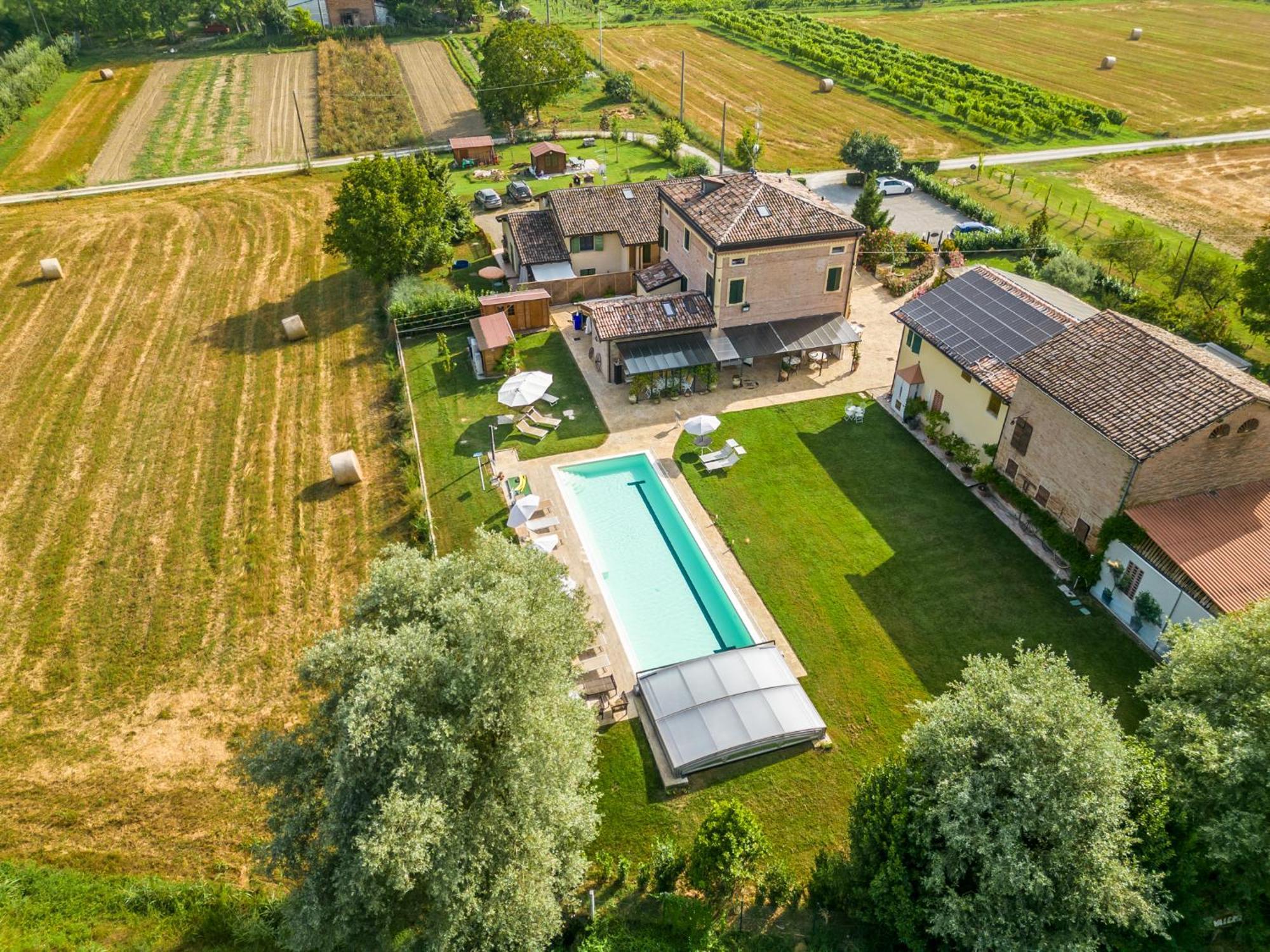 Bed and Breakfast La Casa Di Valeria - Модена Экстерьер фото