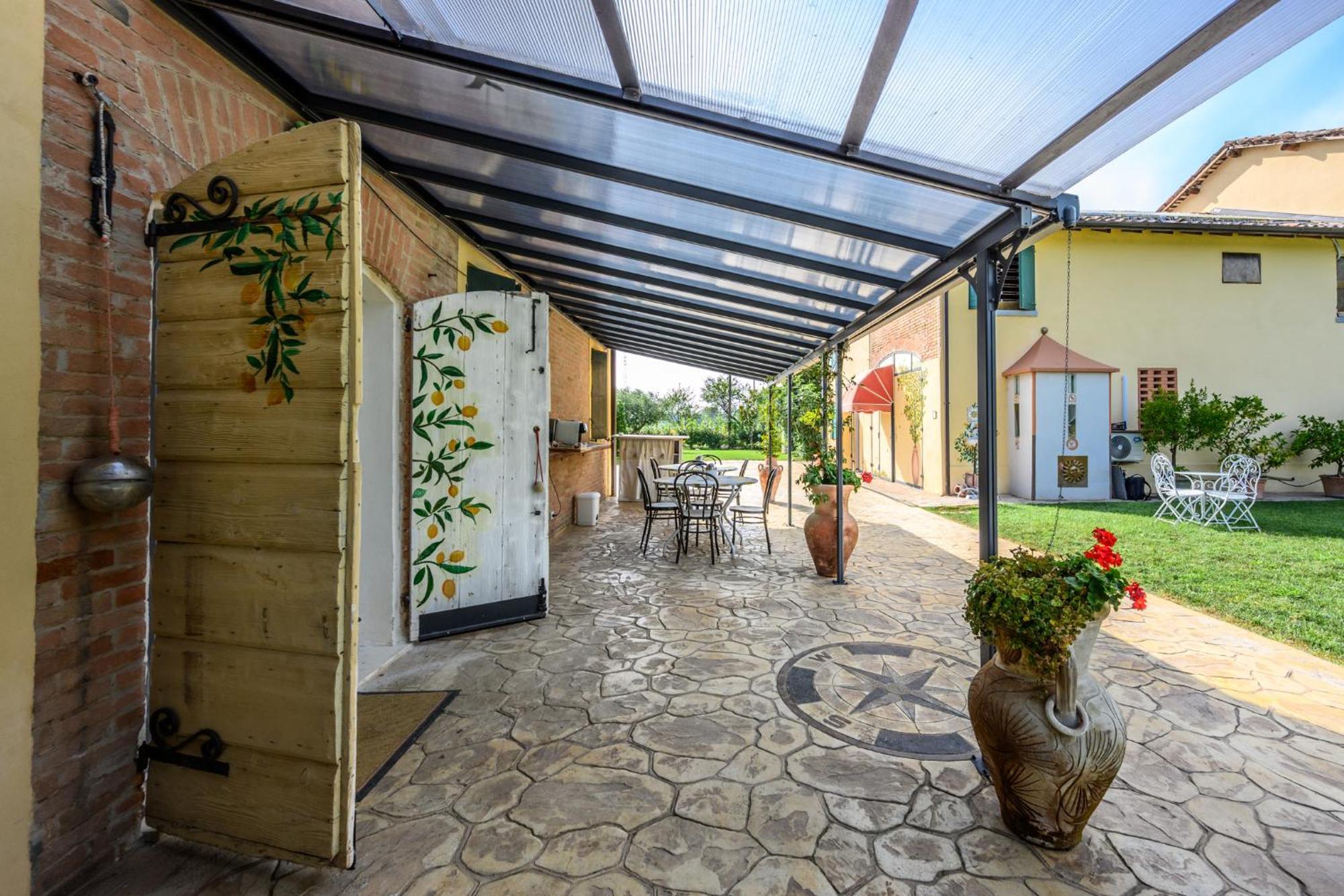 Bed and Breakfast La Casa Di Valeria - Модена Экстерьер фото