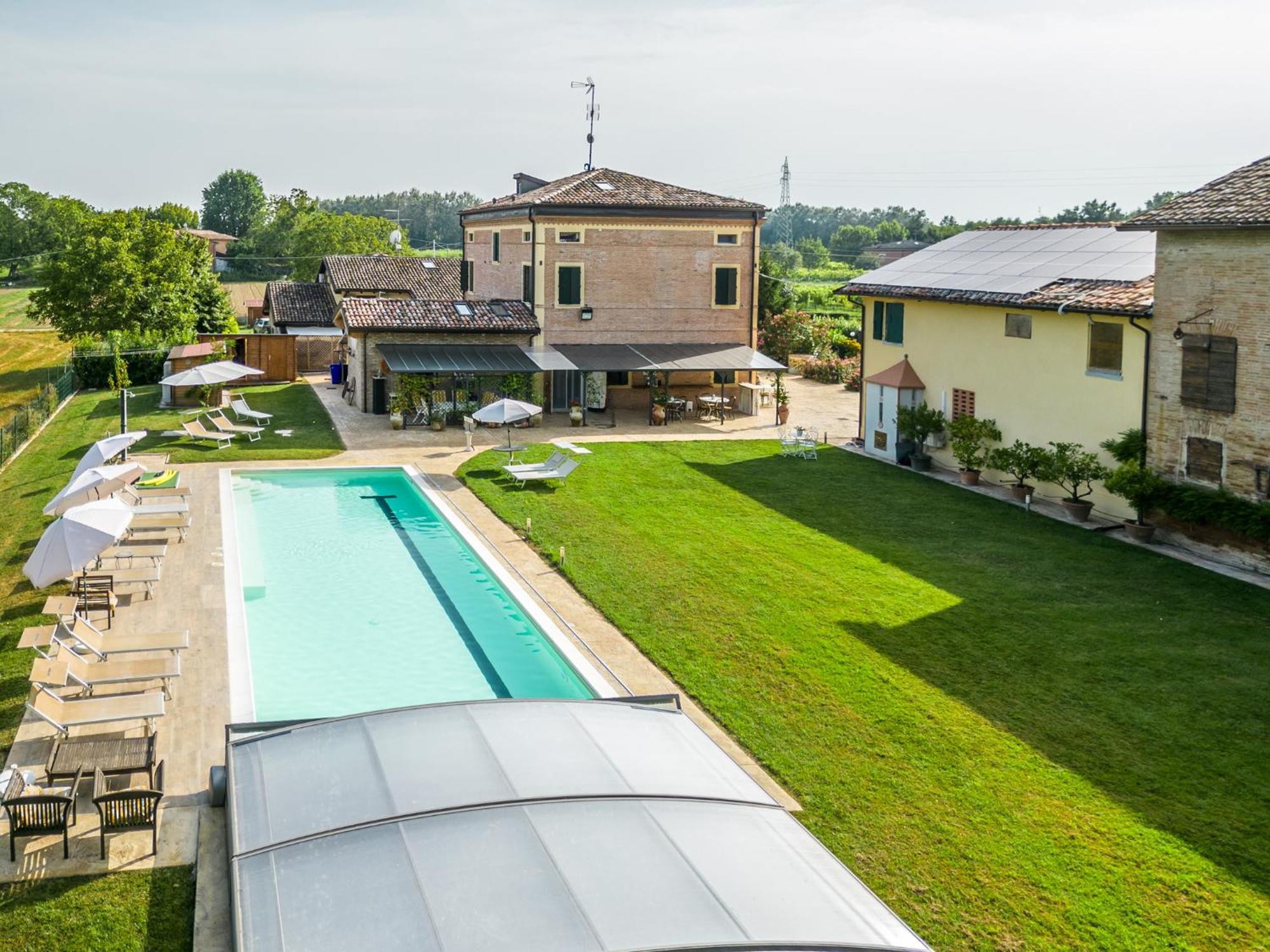 Bed and Breakfast La Casa Di Valeria - Модена Экстерьер фото