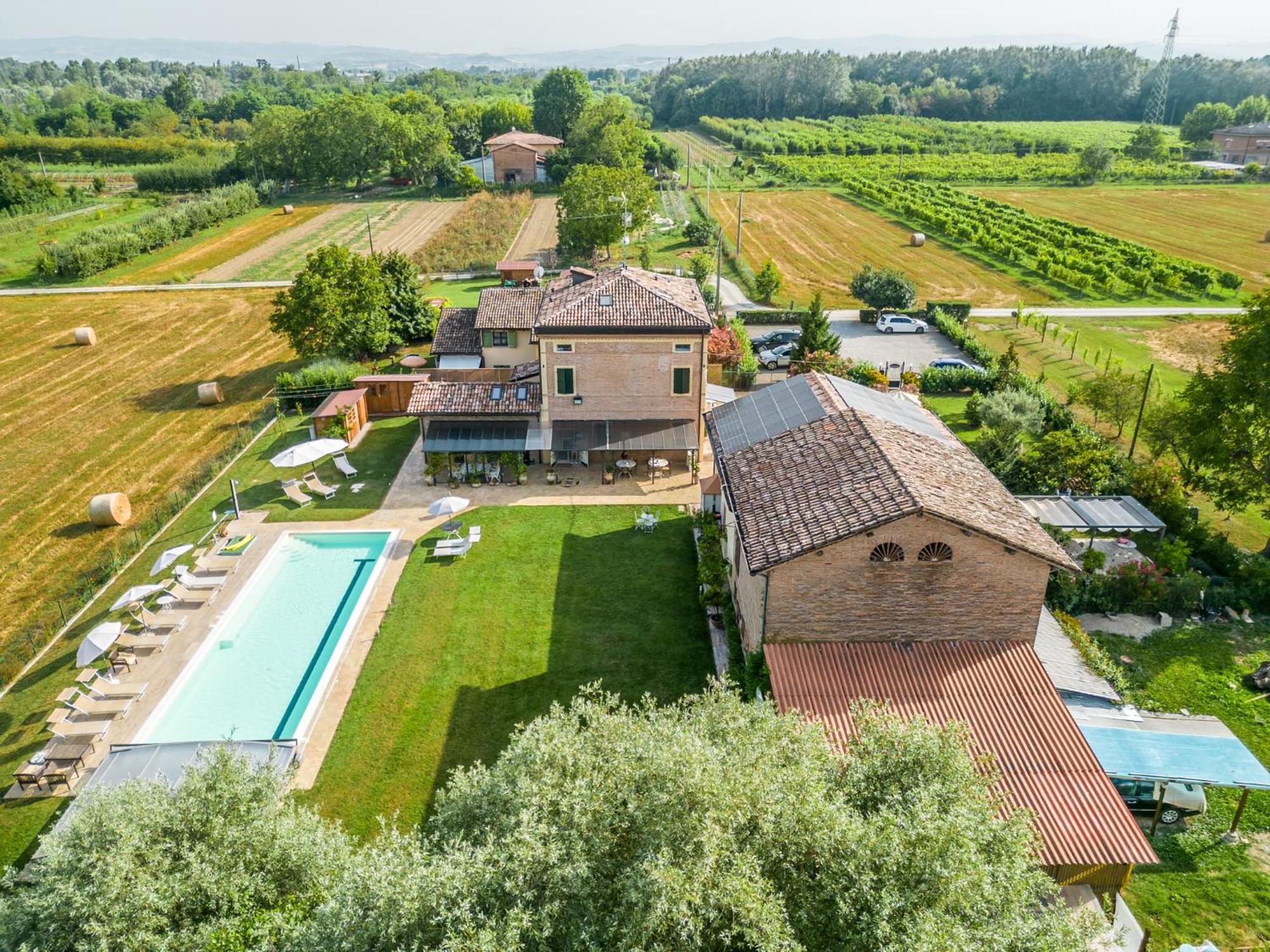 Bed and Breakfast La Casa Di Valeria - Модена Экстерьер фото